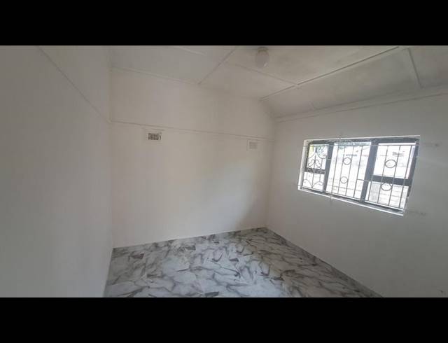 3 BEDROOM HOUSE FOR SALE IN OVERPORT